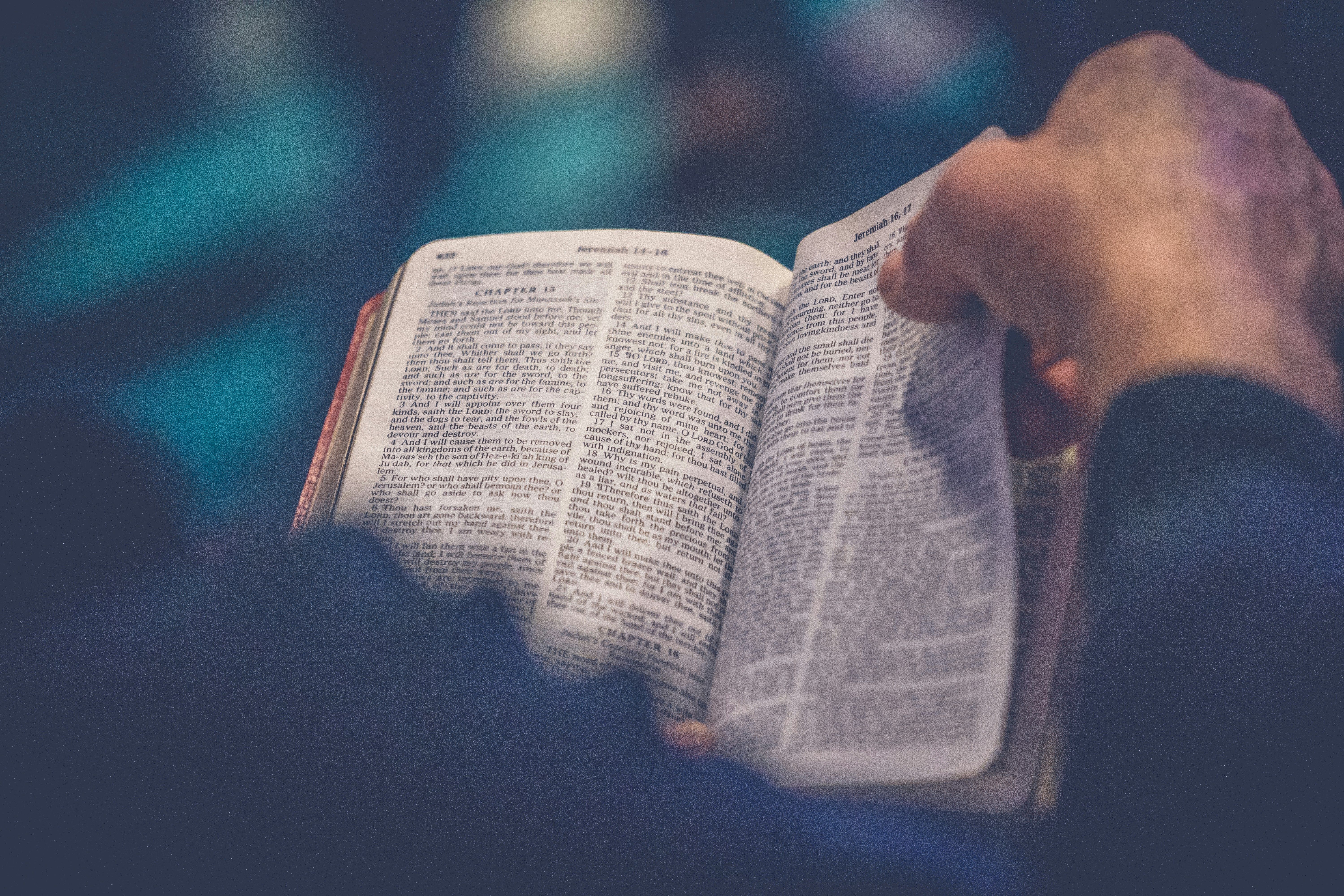 reading-bible-turning-page